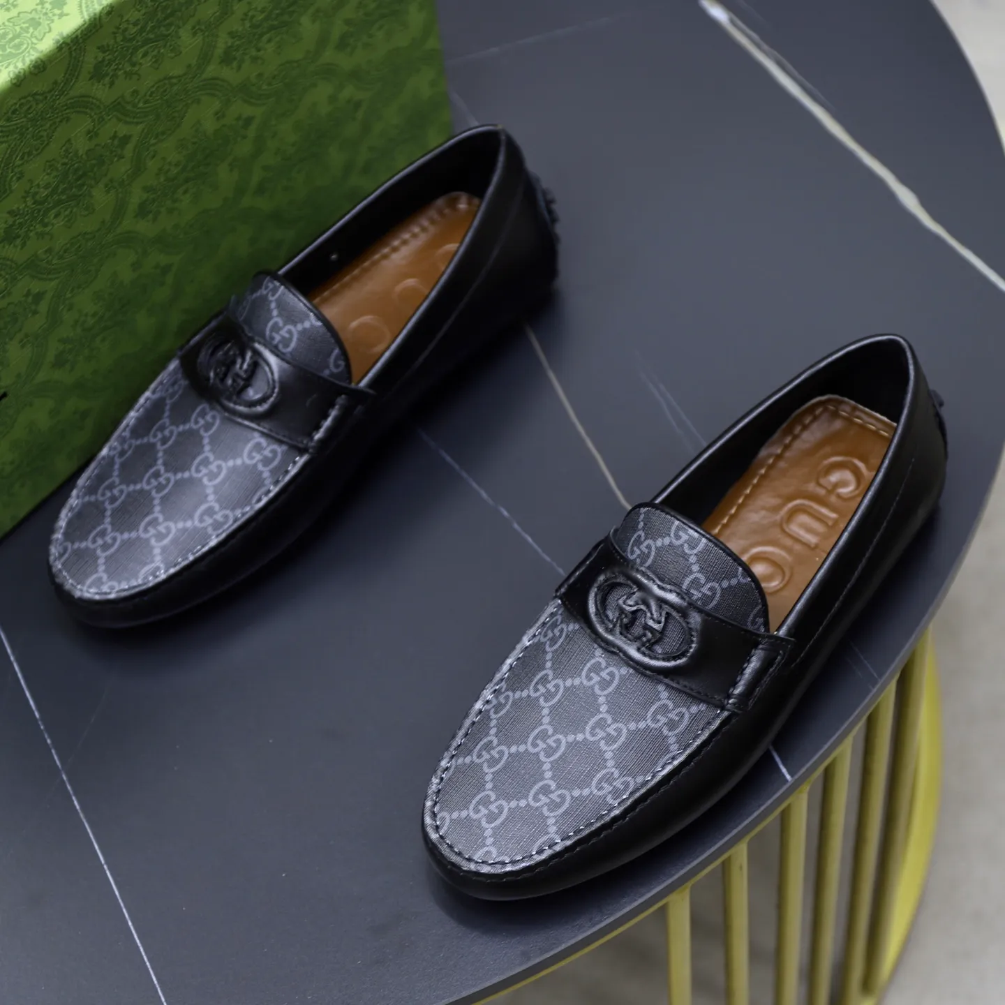 Ex-factory price: 460💰[GUCCI] Gucci ⚠️High-end men’s driving and pedal series ⚠️38-44 (customized for 45) ⚠️All original cowhide leather! Thick and soft! Made entirely of calfskin lining! Rubber sheet anti-slip beanie sole! Three-dimensional package technology! Fashionable and classic! Handicrafts! Original high quality! Feel free to compare!